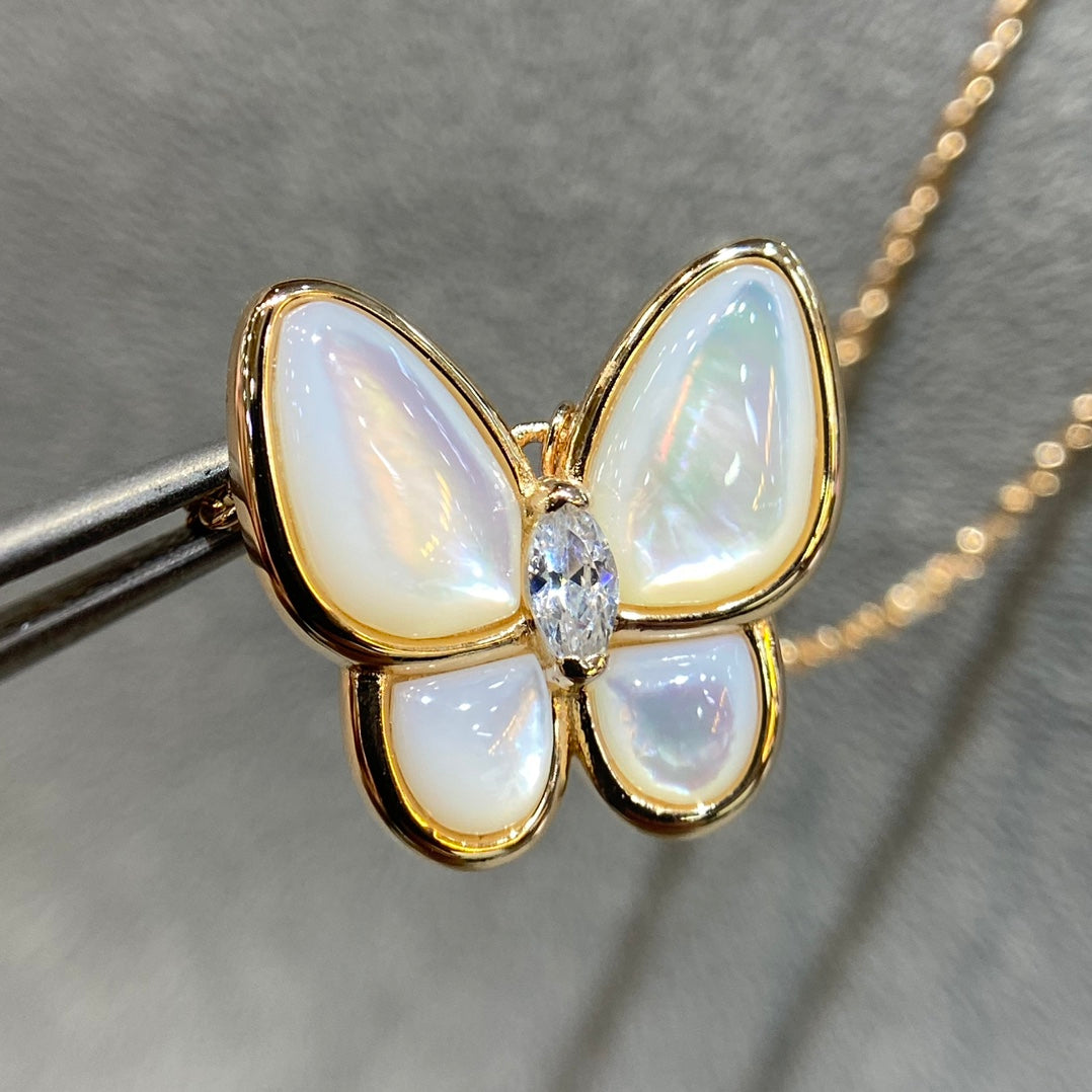 [Bijoux Regalia] COLLIER PAPILLON ET DIAMANT