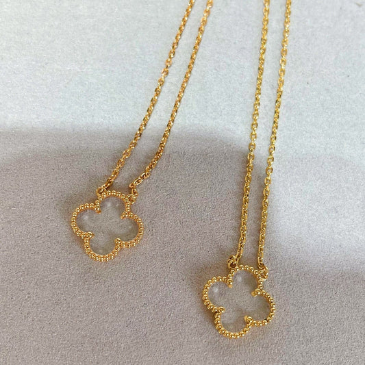 [Bijoux Regalia] COLLIER EN OR ROSE ET CRISTAL DE ROCHE CLOVER