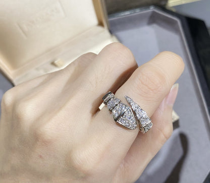 [Joyas Regalia] ANILLO GRANDE SERPENTI PLATA CON DIAMANTES PAVÉ