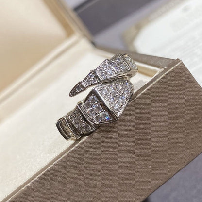 [Joyas Regalia] ANILLO GRANDE SERPENTI PLATA CON DIAMANTES PAVÉ