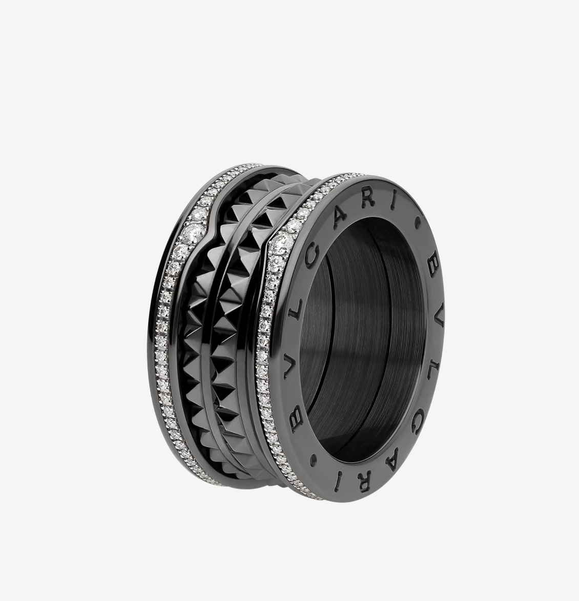 [Joyas Regalia] ANILLO ZERO 1 ROCK DE CUATRO BANDAS DE CERÁMICA NEGRA CON ESPIRAL TACHUELADA Y DIAMANTES PAVÉ