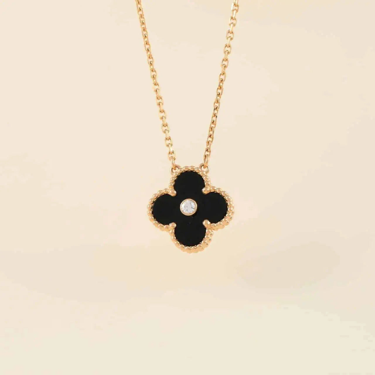 [Bijoux Regalia] COLLIER TRÈFLE DIAMANT ONYX 15 MM