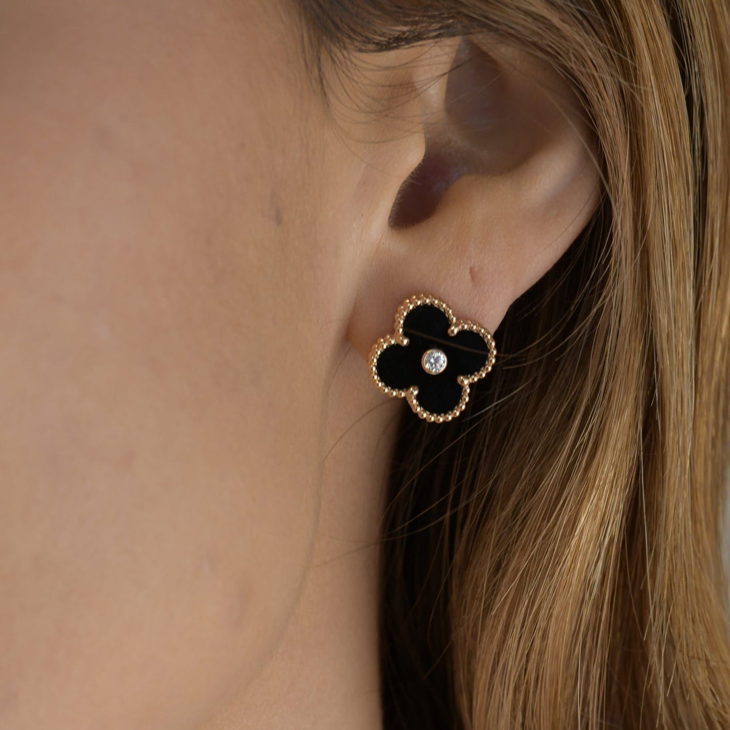 [Bijoux Regalia] BOUCLES D'OREILLES CLOVER MOYENNES 1 MOTIF ONYX DIAMANT