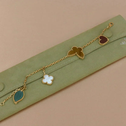 [Joyas Regalia] PULSERA DE ORO CON 5 MOTIVOS LUCKY SPRING 