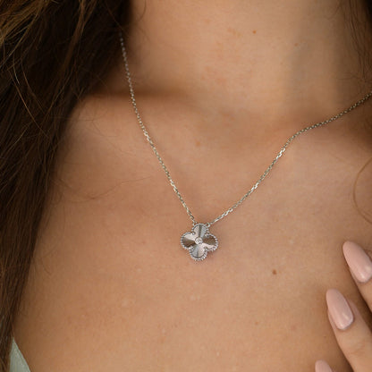 [Joyas Regalia] COLLAR DE LÁSER DE DIAMANTES DE 15 MM DE TRÉBOL DE PLATA