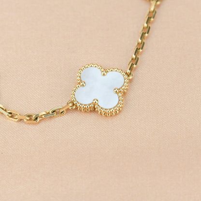 [Regalia jewelry]CLOVER  5 MOTIF WHITE MOP BRACELET