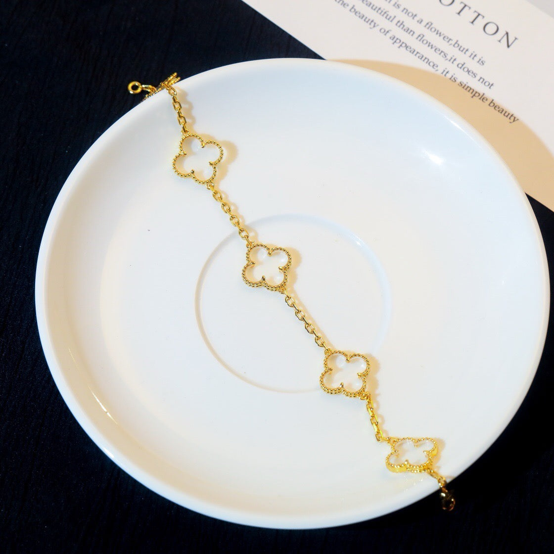[Regalia jewelry]CLOVER 5 MOTIF ROCK CRYSTAL PINK GOLD BRACELET