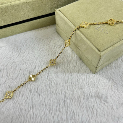 [Joyas Regalia] PULSERA LÁSER CON 6 MOTIVOS DE TRÉBOL Y DIAMANTES