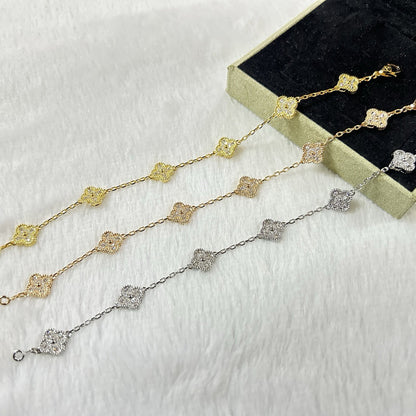 [Joyas Regalia] PULSERA DE DIAMANTES CON 6 MOTIVOS DE TRÉBOL