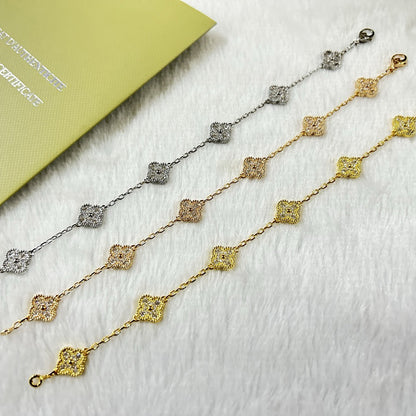 [Joyas Regalia] PULSERA DE DIAMANTES CON 6 MOTIVOS DE TRÉBOL