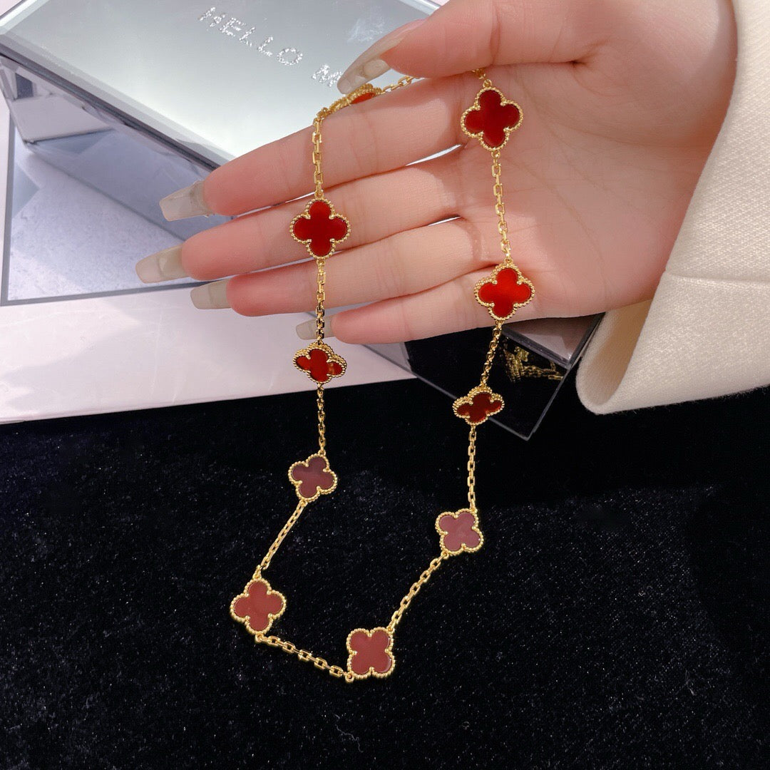 [Joyas Regalia] COLLAR DE CORNALINA CON 10 MOTIVOS DE TRÉBOLES