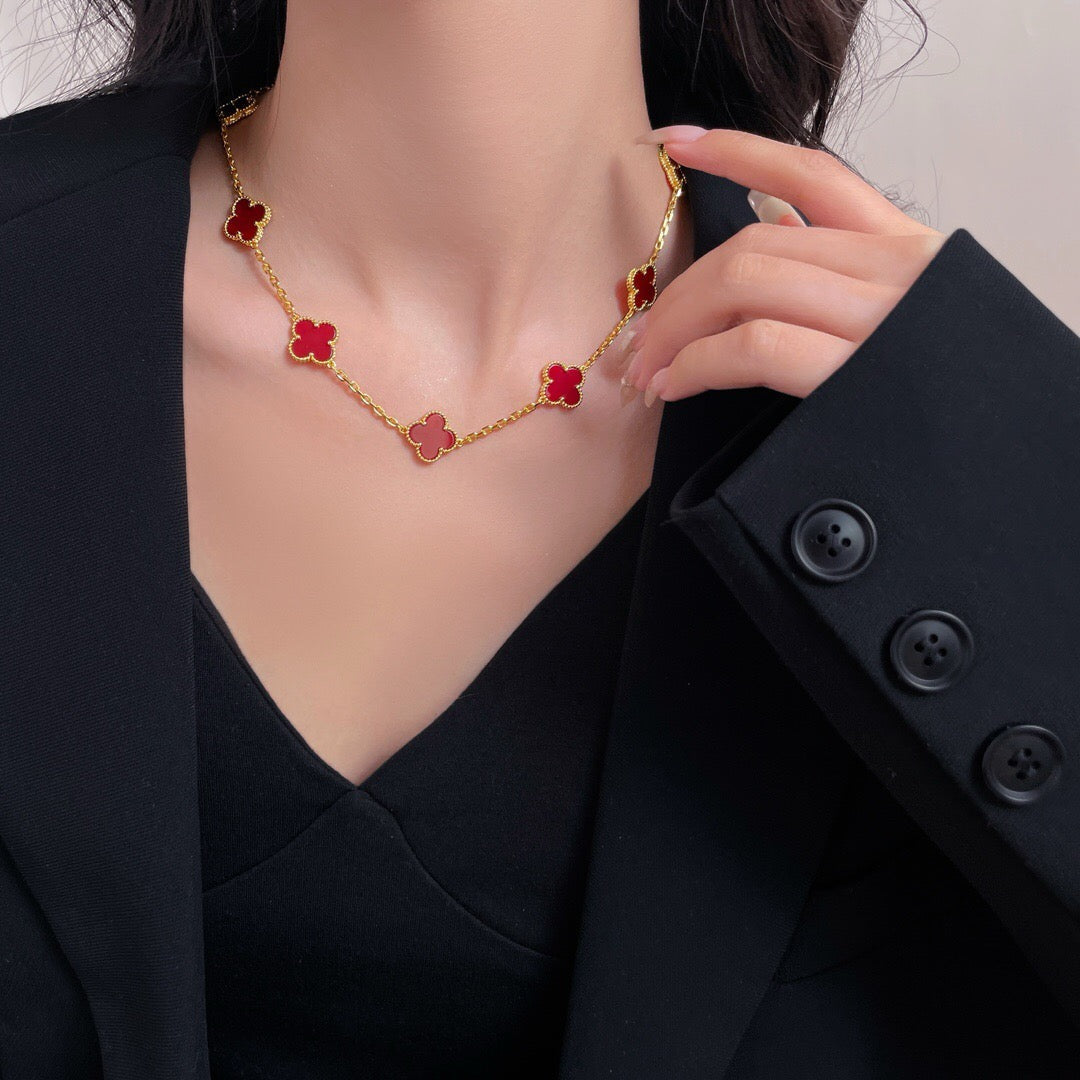 [Joyas Regalia] COLLAR DE CORNALINA CON 10 MOTIVOS DE TRÉBOLES