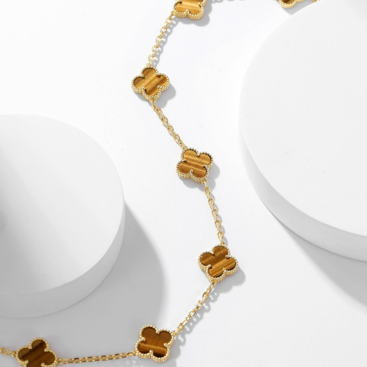 [Joyas Regalia] COLLAR DE OJO DE TIGRE CON 10 MOTIVOS DE TRÉBOLES