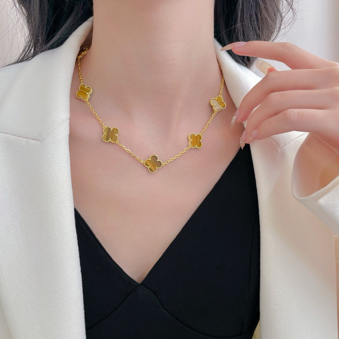 [Joyas Regalia] COLLAR DE OJO DE TIGRE CON 10 MOTIVOS DE TRÉBOLES