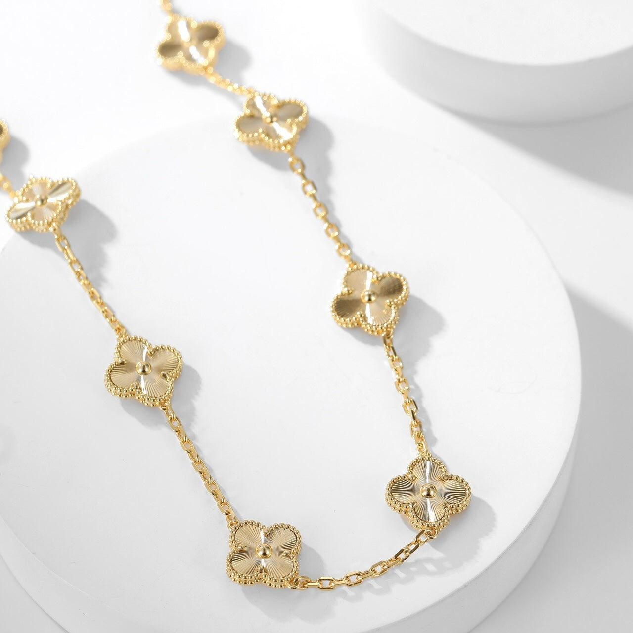 [Bijoux Regalia]CLOVERS LE COLLIER LASER À 10 MOTIFS