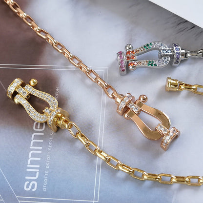 [Joyas Regalia]Pulsera de metal con cierre de herradura grande FORCE