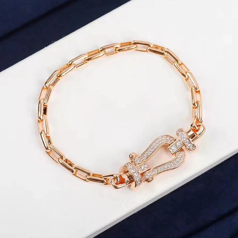 [Joyas Regalia]Pulsera de metal con cierre de herradura grande FORCE