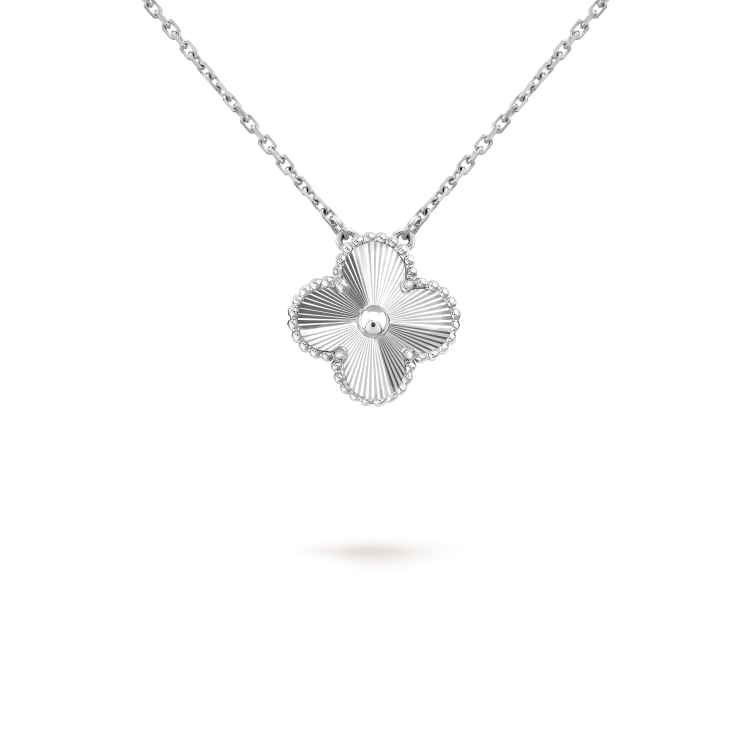[Joyas Regalia] COLLAR LÁSER TRÉBOL 15MM PLATA