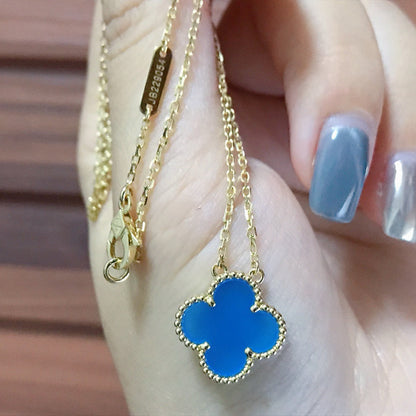 [Bijoux Regalia] COLLIER EN AGATE BLEUE TRÈFLE 15 MM