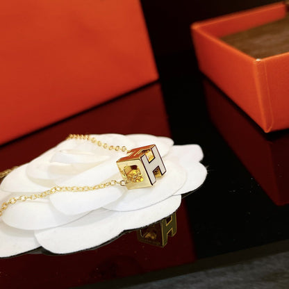[Bijoux Regalia]Collier carré blanc en or H