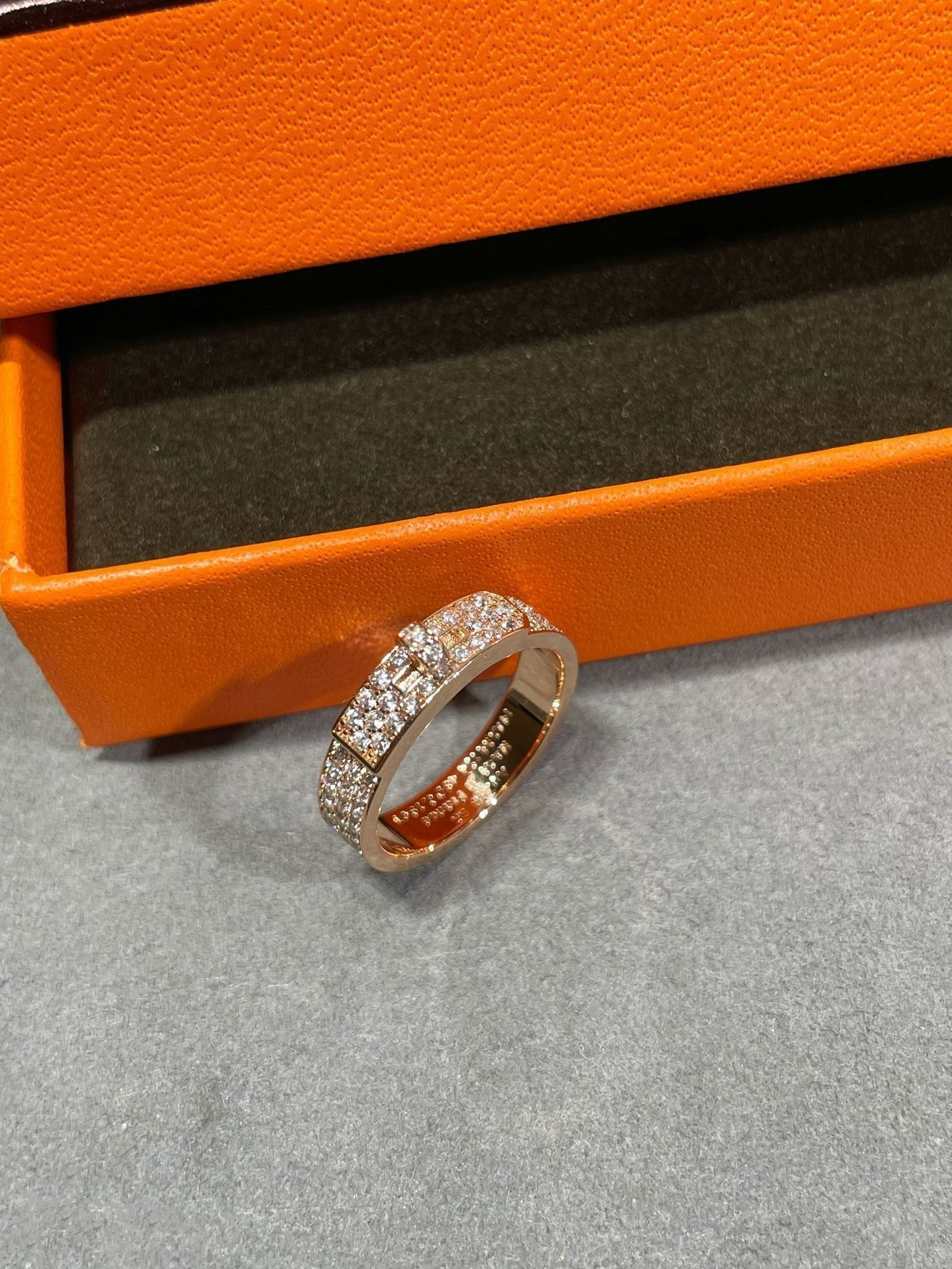 [Bijoux Regalia] BAGUE KELLY EN OR ROSE ET DIAMANT