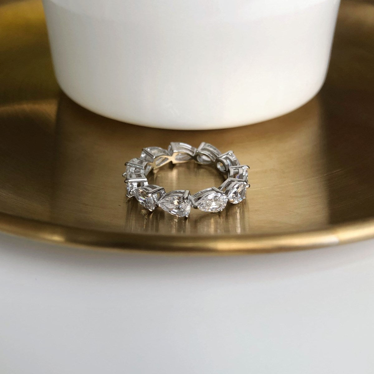 [Regalia jewelry]Exquisite Pear Cut Tennis Ring