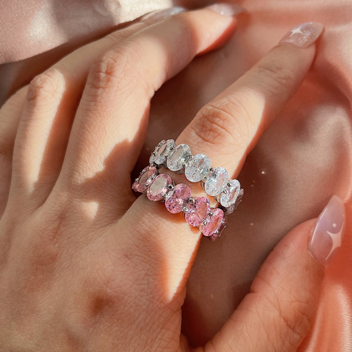 [Bijoux Regalia] Bague tennis allongée délicate taille coussin