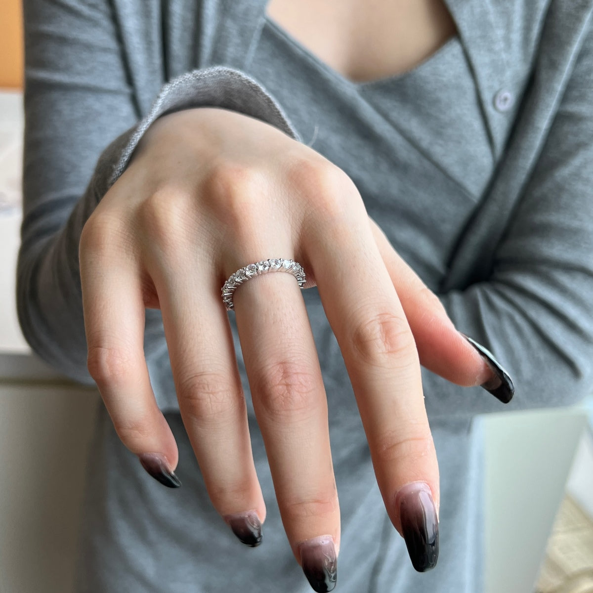 [Regalia jewelry]Sparkling Round Cut Tennis Ring