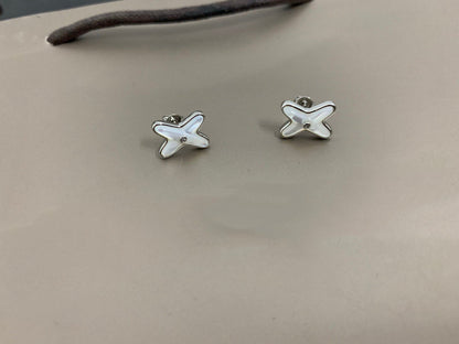 [Joyas Regalia] PENDIENTES DE PLATA CON DIAMANTES Y MOP BLANCO