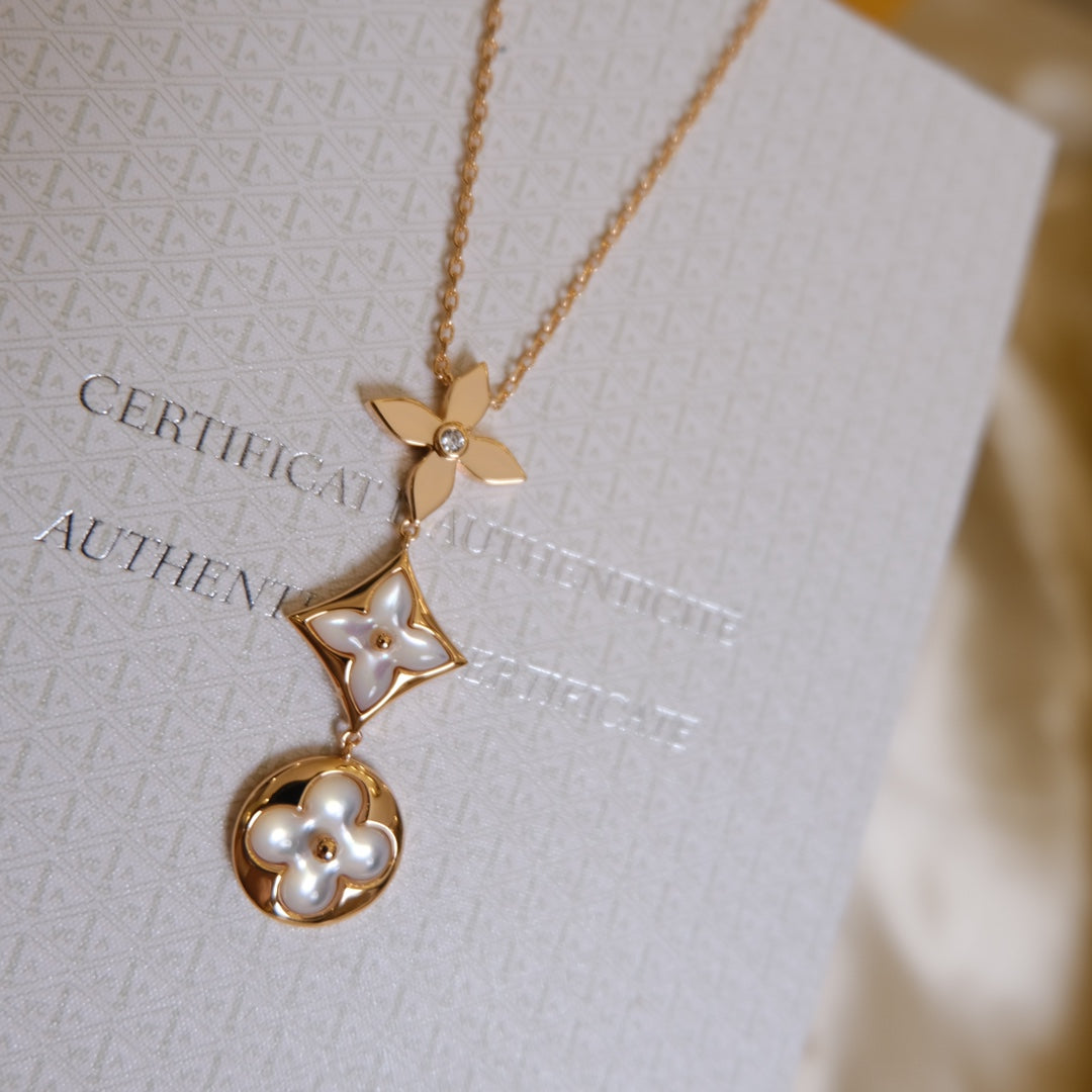 [Bijoux Regalia] COLLIER LARIAT COLOR BLOSSOM OR ROSE NACRE BLANCHE ET DIAMANT
