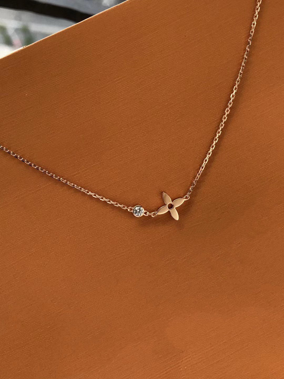 [Joyas Regalia]Colgante Flor de Oro Rosa y Diamantes