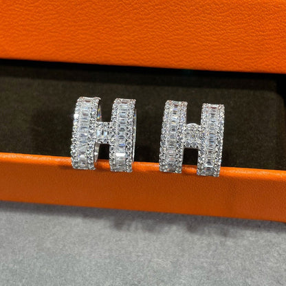 [Joyas Regalia] PENDIENTES DE Tachuelas con Diamantes Plateados