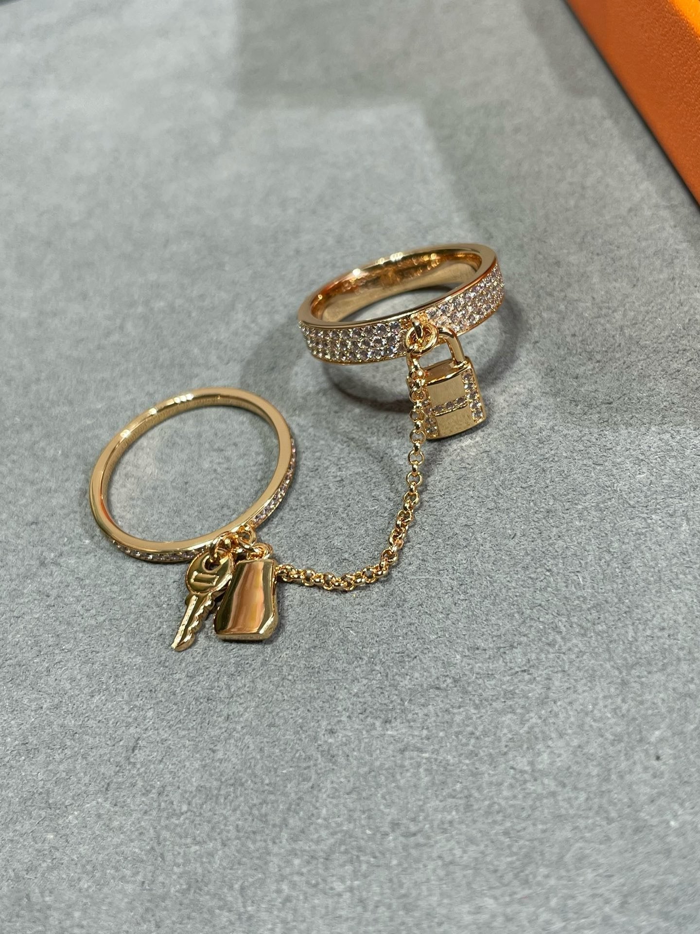 [Joyas Regalia]Anillo doble clochette HM Kelly con diamantes