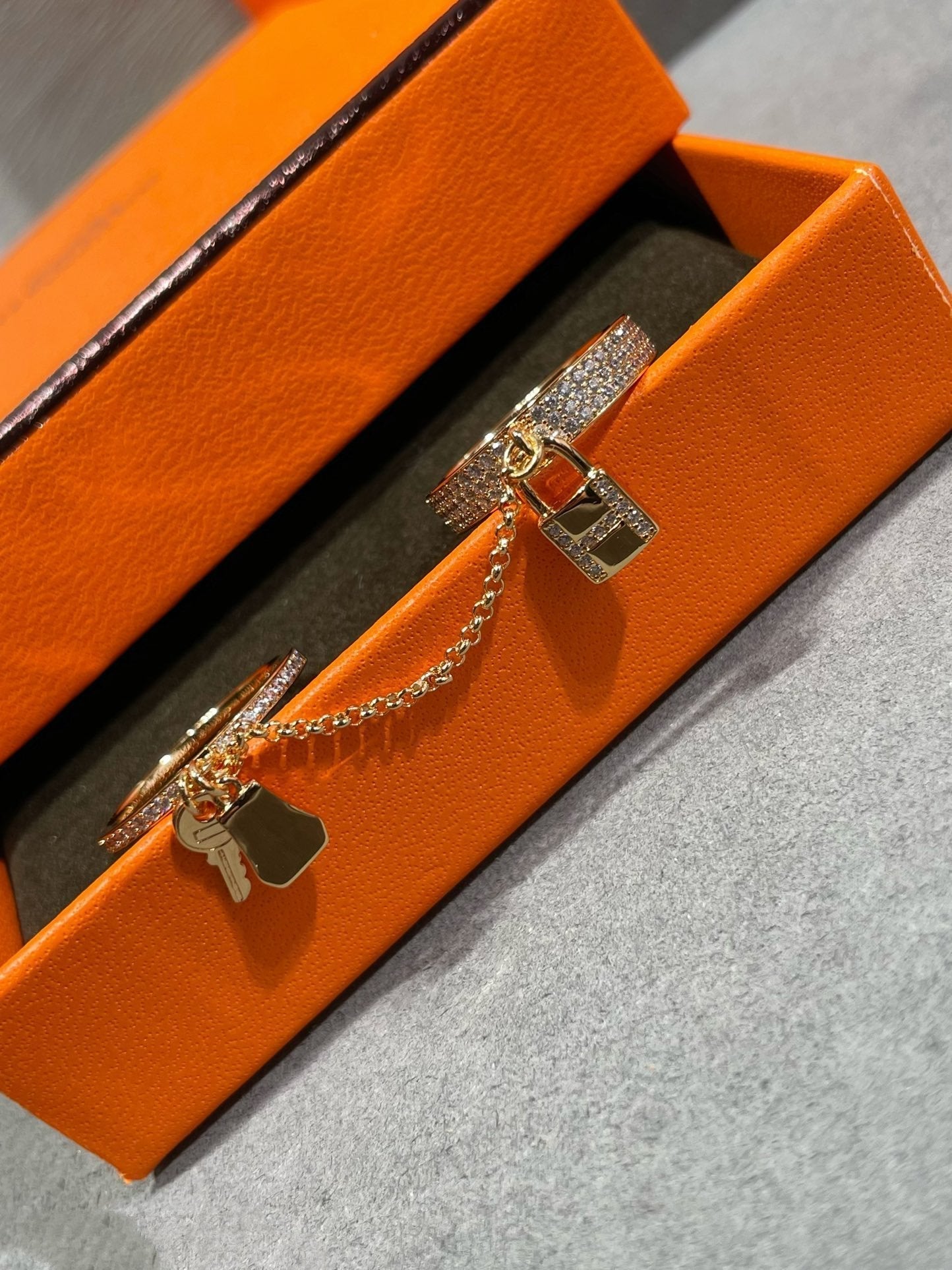 [Joyas Regalia]Anillo doble clochette HM Kelly con diamantes