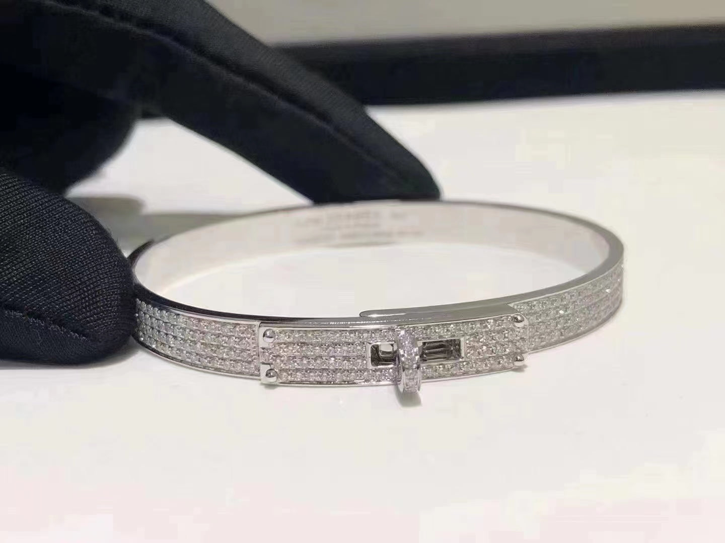 [Joyas Regalia] PULSERA HM KELLY EN PLATA Y PAVÉ COMPLETO DE DIAMANTES