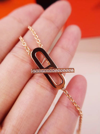 [Bijoux Regalia] COLLIER NEZ DE COCHON DE FEU HM TRENDY STREET