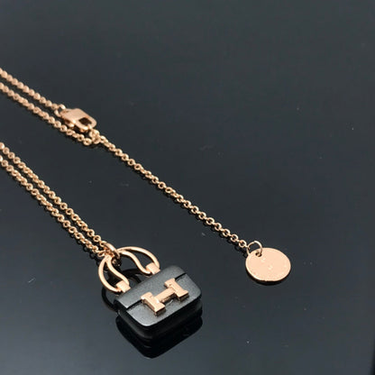 [Bijoux Regalia] COLLIER PENDENTIF HM AMULETTES CONSTANCE POUR FEMME