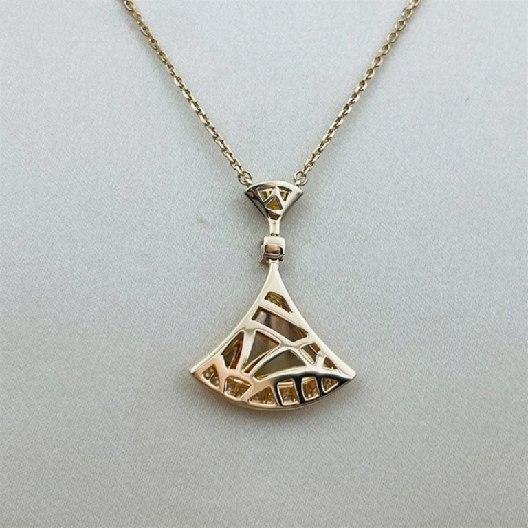 [Bijoux Regalia] COLLIER DREAM OR ROSE DIAMANT