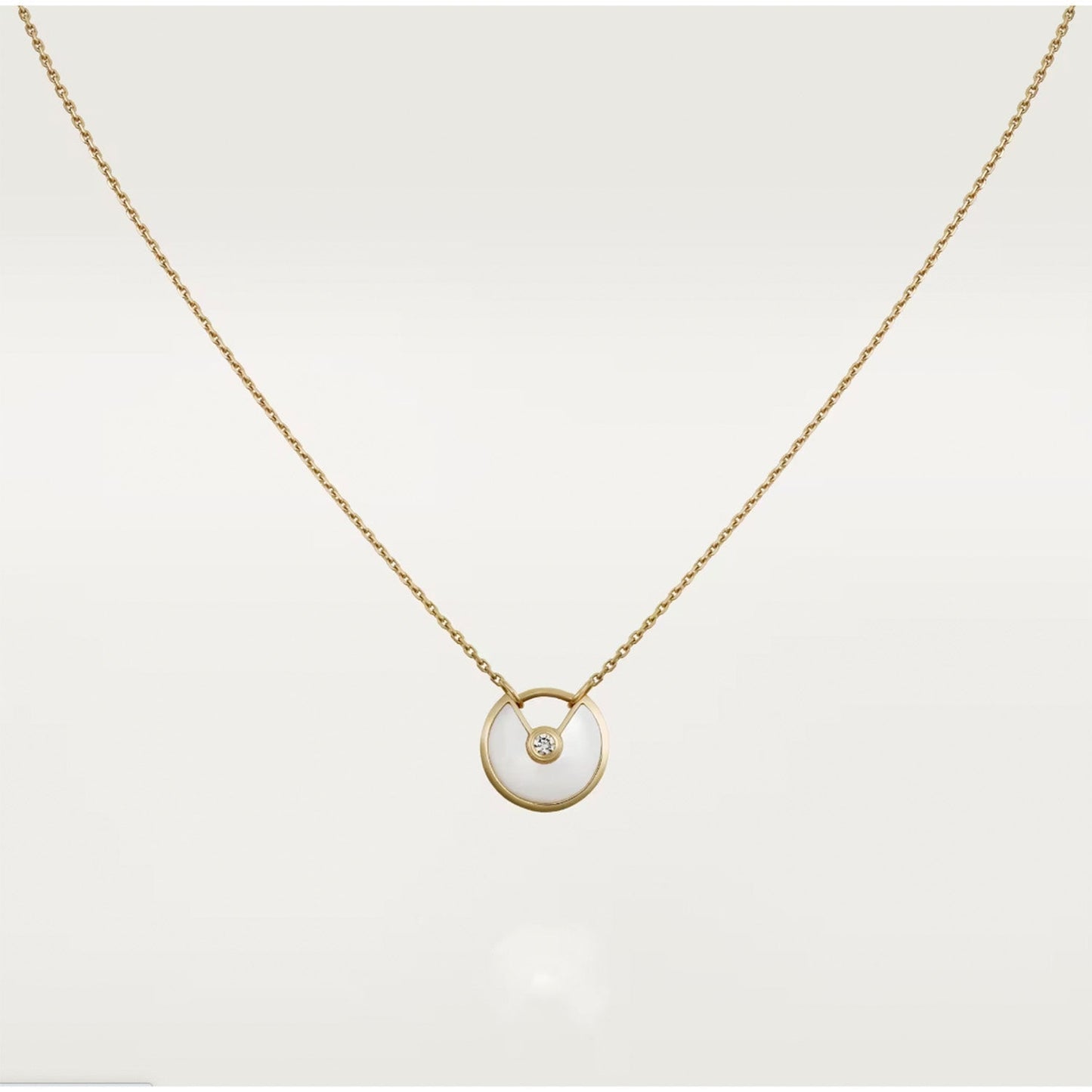 [Joyas Regalia] COLLAR AMULETTE DE ORO ROSA CON TRAPEADOR