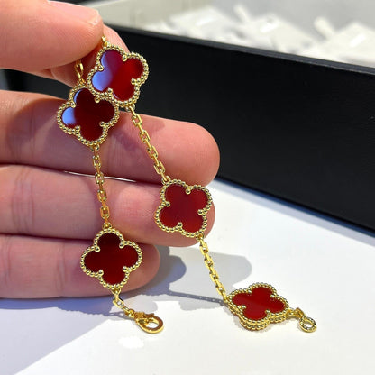 [Joyas Regalia]Pulsera de ágata roja con cinco motivos de trébol 