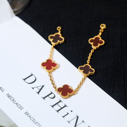 [Joyas Regalia]Pulsera de ágata roja con cinco motivos de trébol 