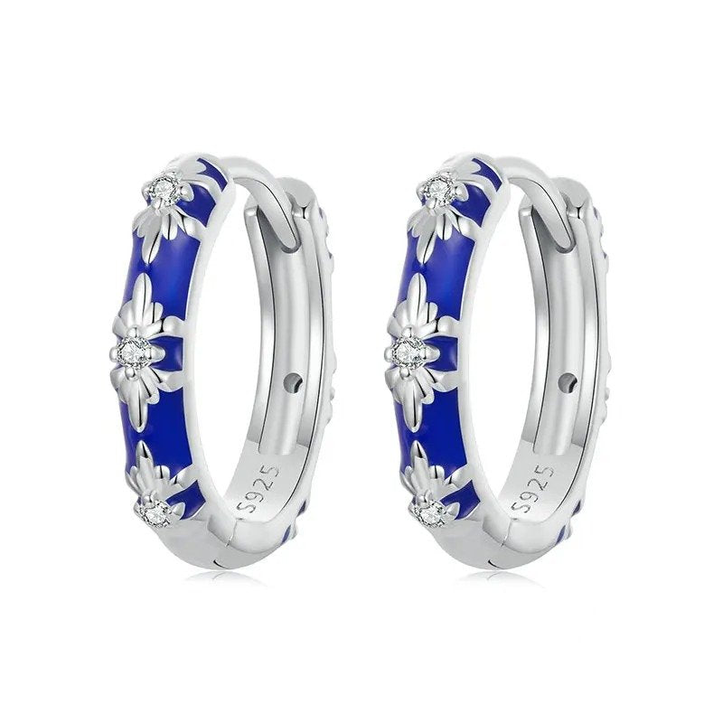 Pendientes de aro con forma de corazón de amor infinito chapados en oro blanco, ligeros y con forma de cartílago.
