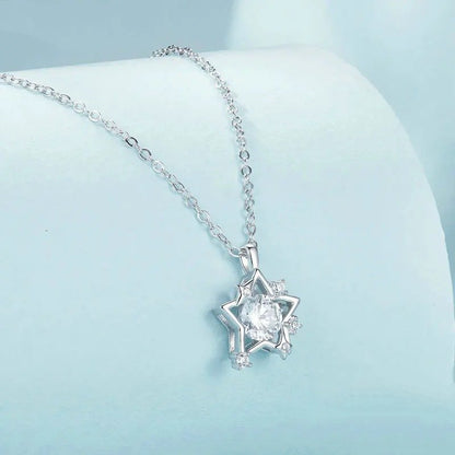 Collar con colgante de estrella brillante