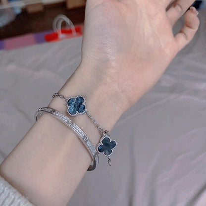 [Bijoux Regalia]BRACELET EN ARGENT PIETERSITE À 5 MOTIFS TRÈFLE 