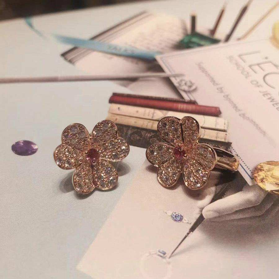 [Joyas Regalia] PENDIENTES FRIVOLE DE FLOR DE ORO ROSA CON DIAMANTES
