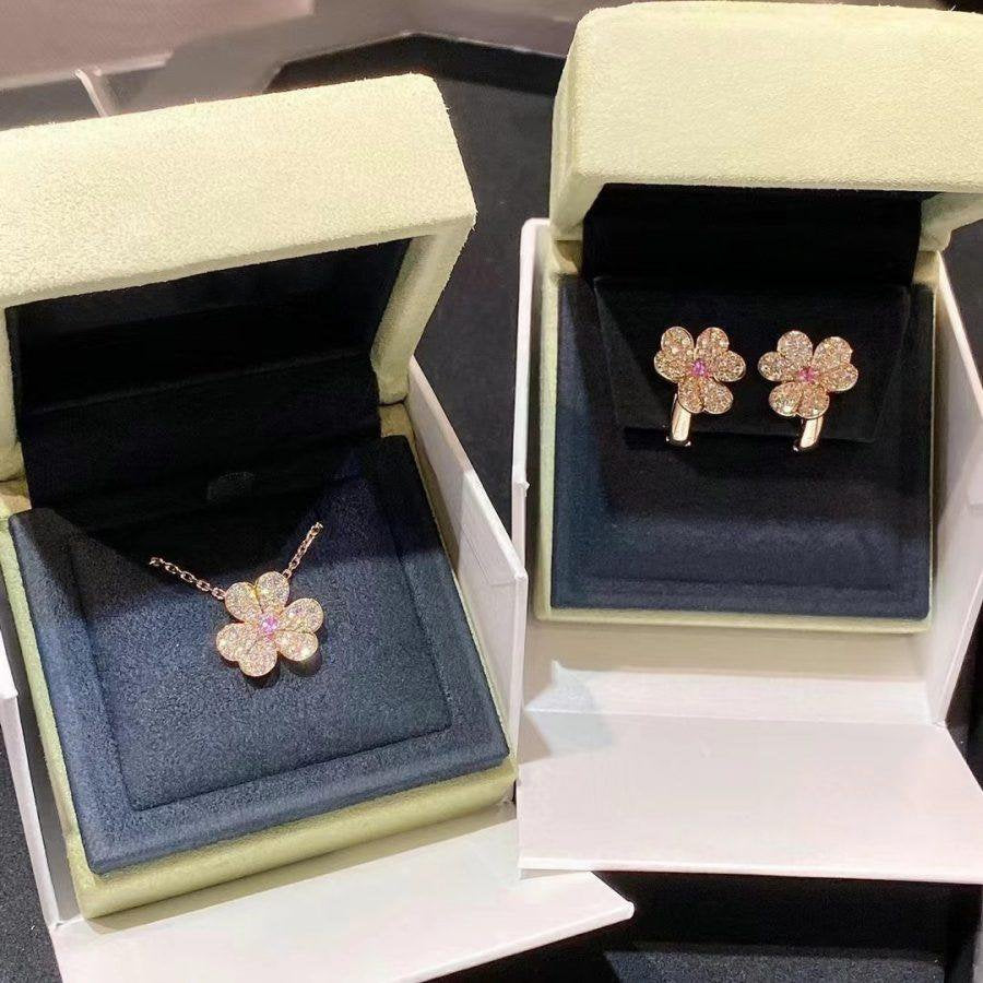 [Joyas Regalia] PENDIENTES FRIVOLE DE FLOR DE ORO ROSA CON DIAMANTES