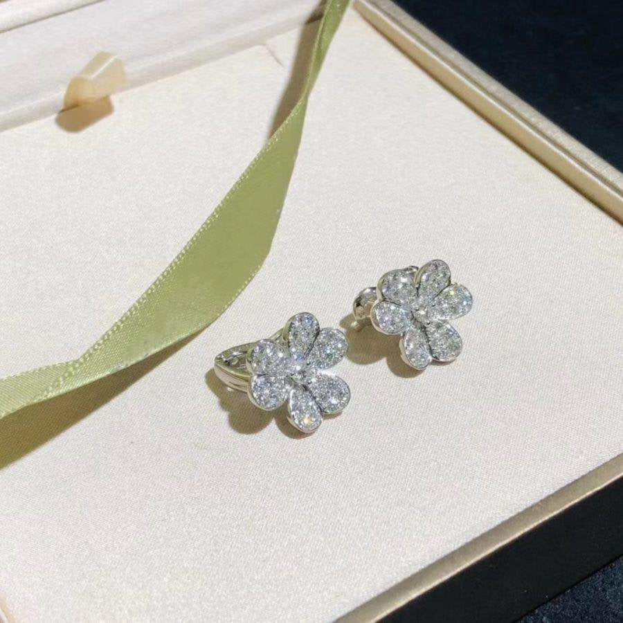 [Joyas Regalia] PENDIENTES DE FLOR DE PLATA CON DIAMANTES FRIVOLE