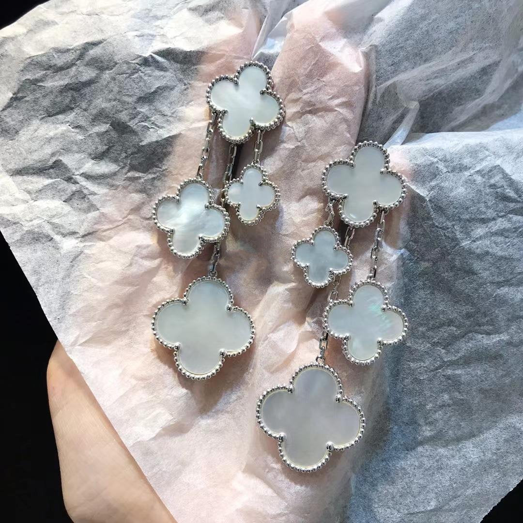 [Joyas Regalia]PENDIENTES TRÉBOL BLANCO 4 MOTIVOS PLATA