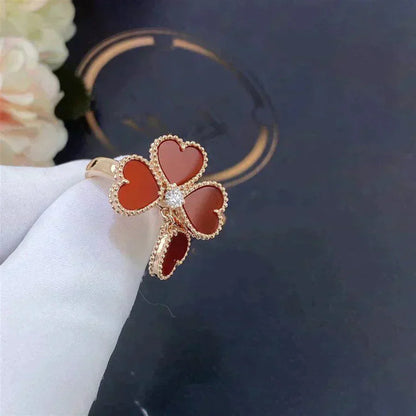 [Joyas Regalia]Anillo de cornalina y trébol de olor