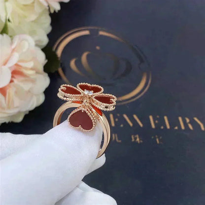 [Joyas Regalia]Anillo de cornalina y trébol de olor
